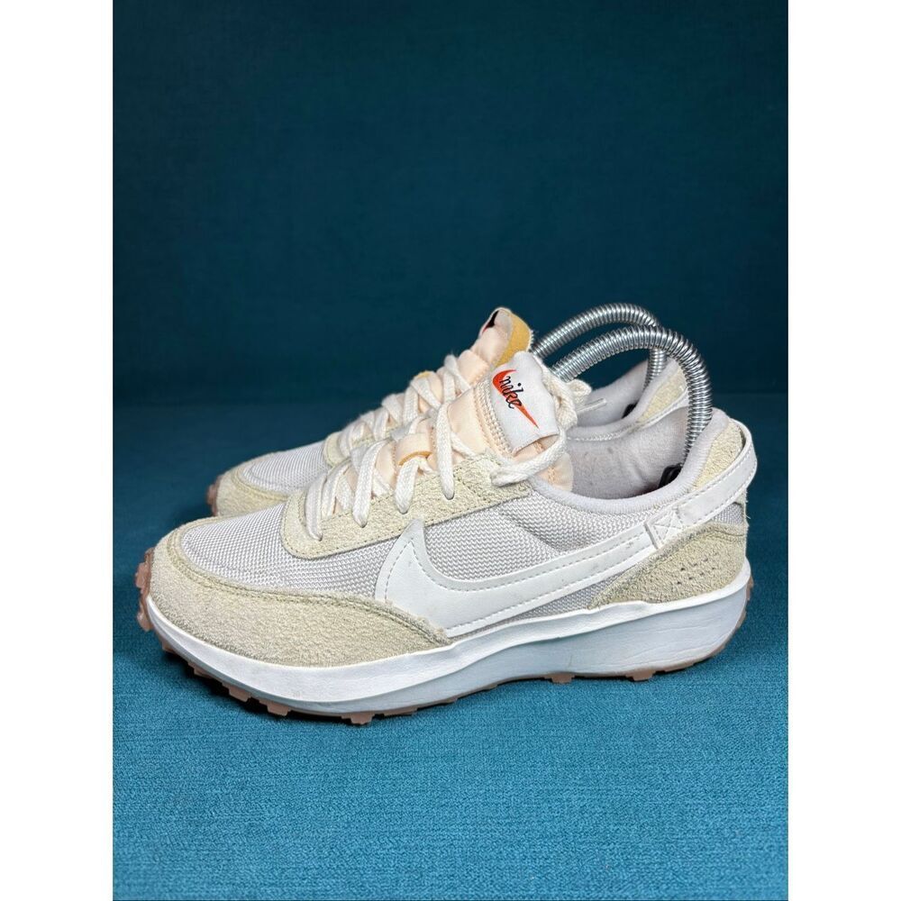 Nike Waffle Debut Vintage Light Bone Sail Women's Size 6.5 (DX2931-001)
